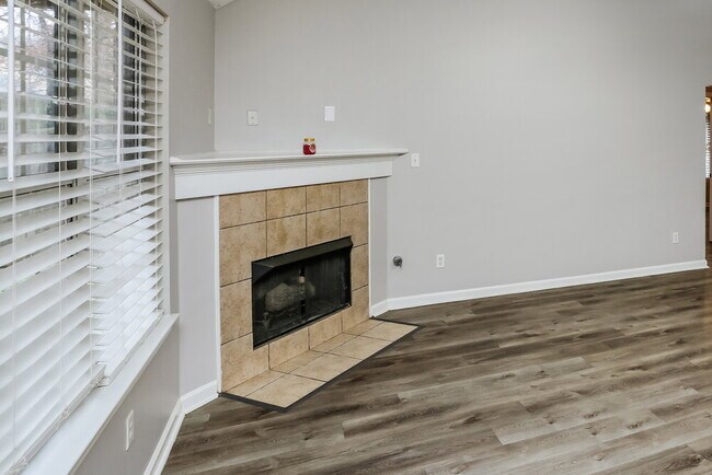 Building Photo - 7140 Grapetree Trail