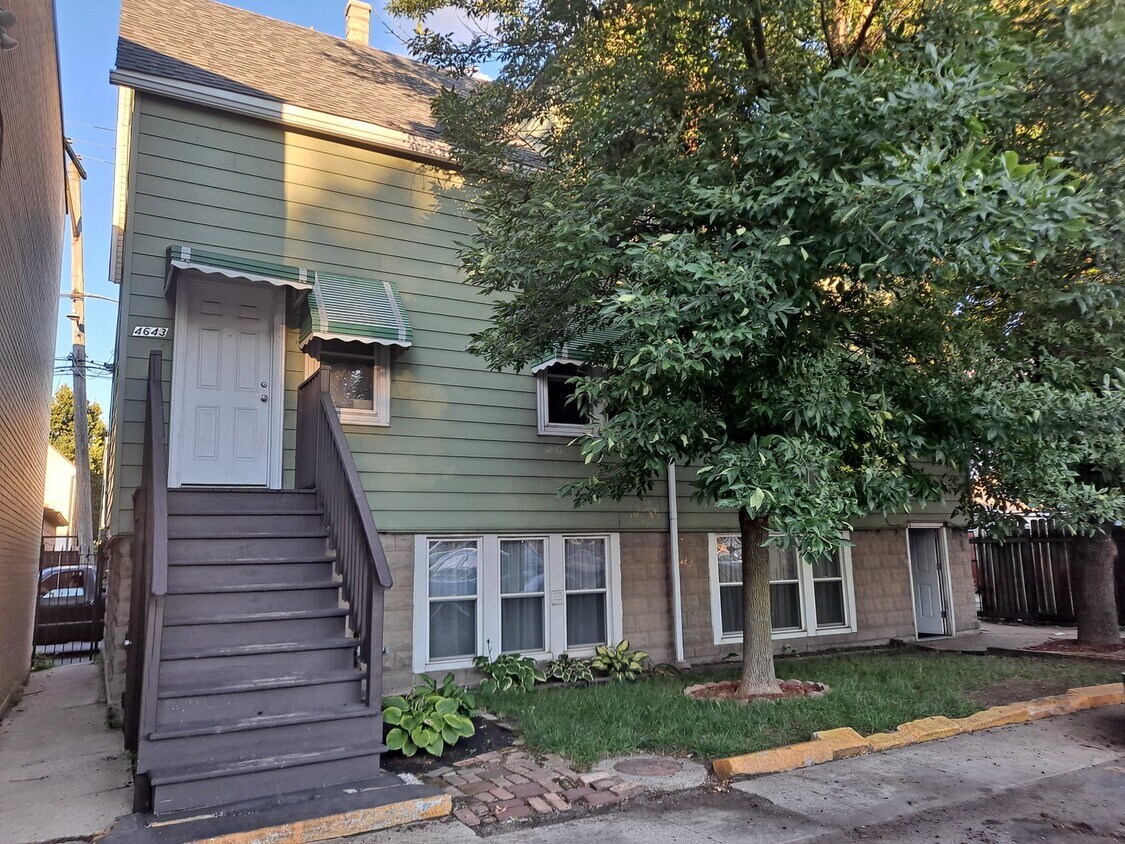 4643 S California Ave Unit 2, Chicago, IL 60632 Condo for Rent in