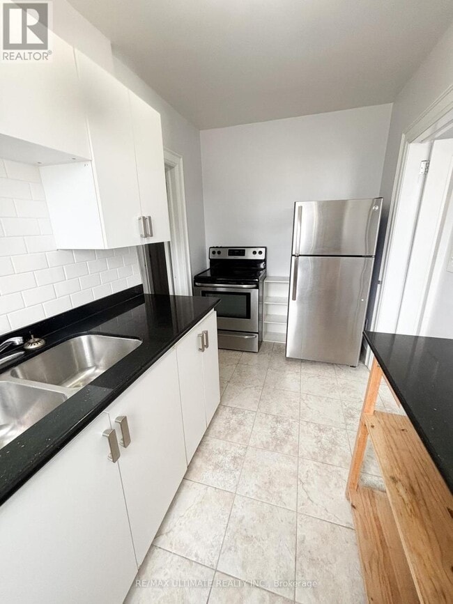 Building Photo - 20 Roselawn Ave