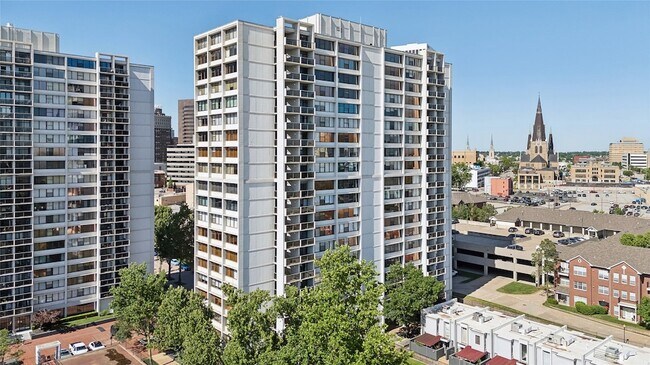 Foto del edificio - 410 W 7th St