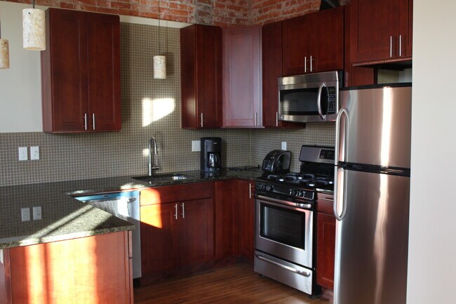 Foto del edificio - 109 West Third Ave #201