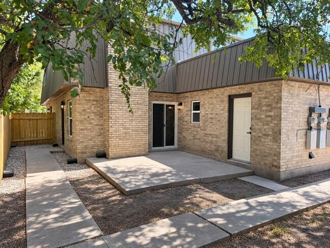 Building Photo - 2904 Sweeney Ln