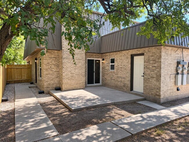 Foto del edificio - 2904 Sweeney Ln