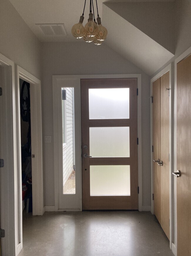 Entry way - 6507 Laird Dr