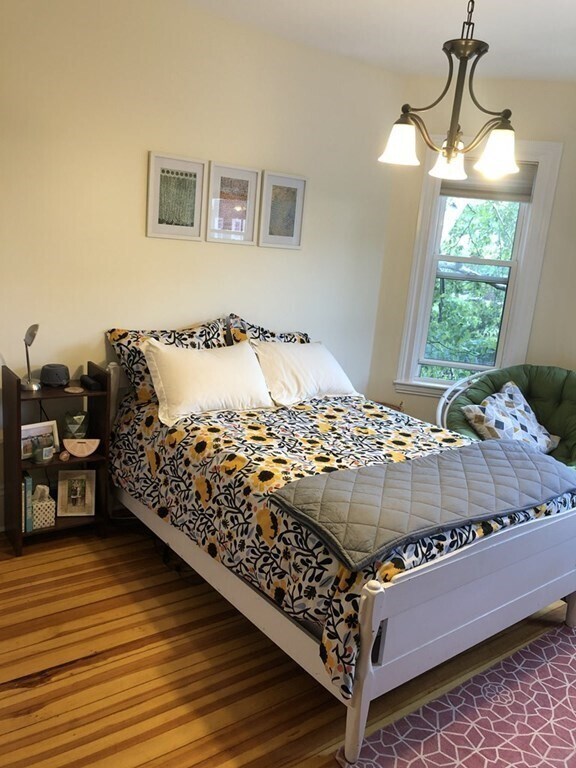 Building Photo - 795 E 5th St