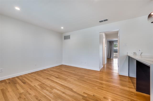 Foto del edificio - 4616 W Lovers Ln