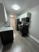 Building Photo - 431 Park Ave