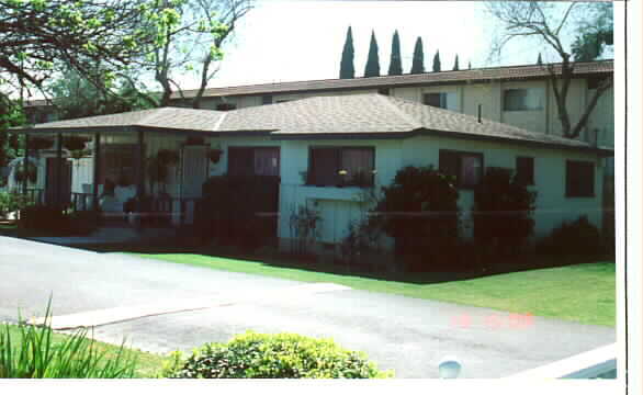 Foto del edificio - 8352 Whitaker St