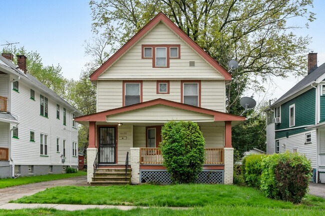 Building Photo - 14608 Alder Ave