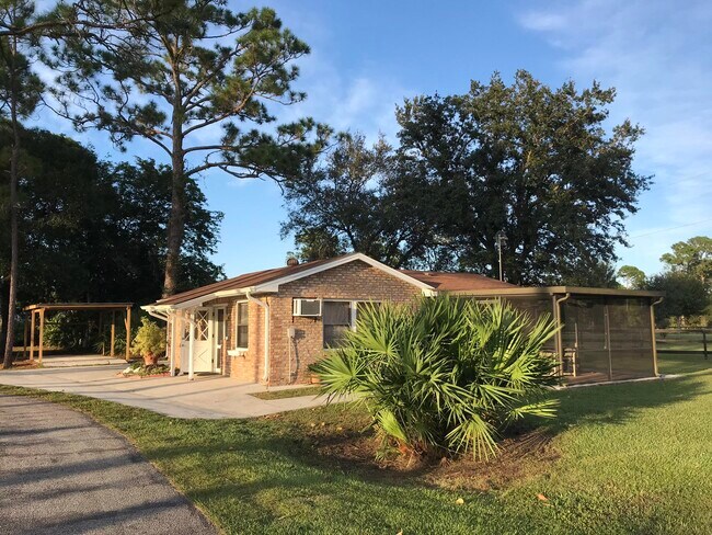 Building Photo - 18480 Glades Cut Off Rd