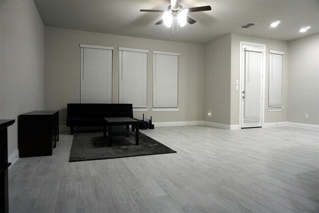 Building Photo - 3617 Harebell Dr