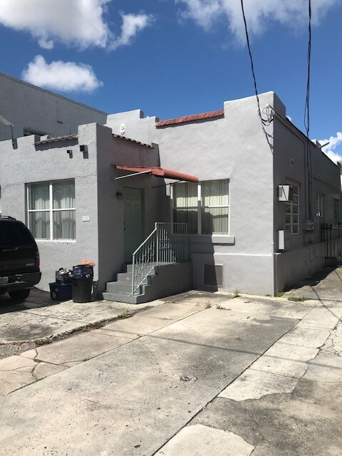 1021 SW 5th St