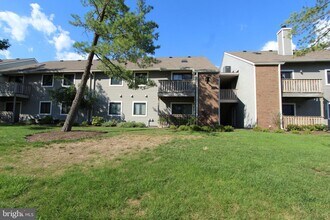 Building Photo - 208 Ravens Crest Dr