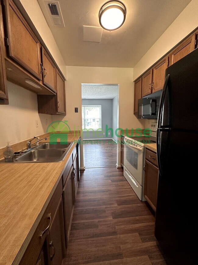 Foto del edificio - 1318 River Birch Run S