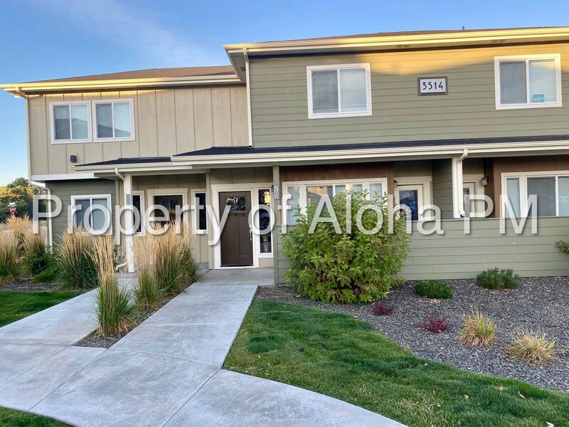 Primary Photo - 3514 E Grand Forest Dr