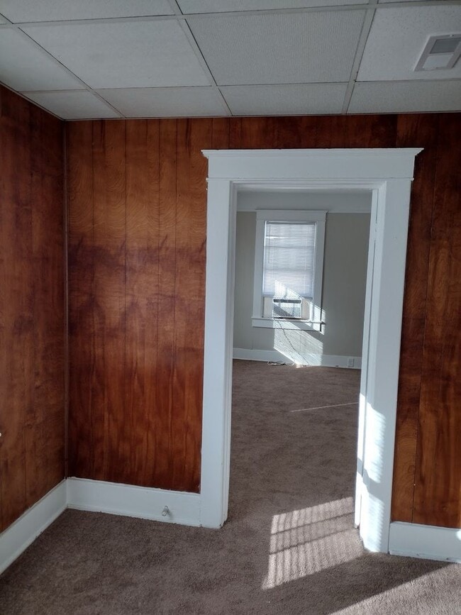 Building Photo - 54 Poplar St
