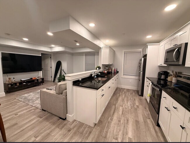 Foto del edificio - 143 Chelmsford St