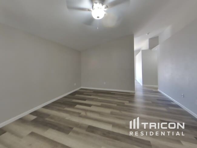 Building Photo - 12723 W Jenero Dr