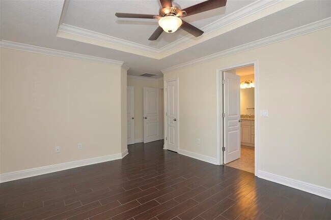 Foto del edificio - 2471 E Pine St