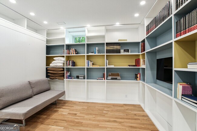 Foto del edificio - 608 McGruder St NE