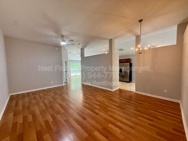 Foto del edificio - 4509 Deep River Way E