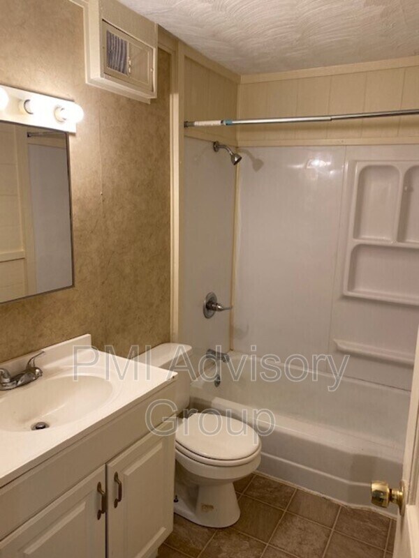 Foto del edificio - 1220 SE 28th St