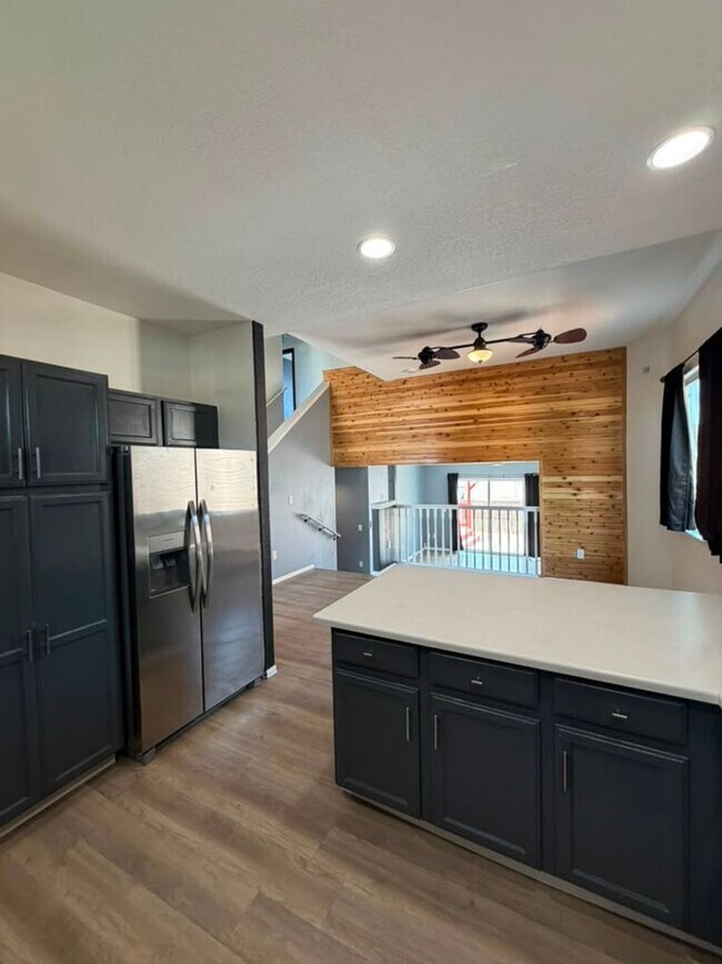 Foto del edificio - 2827 Aspen Ave