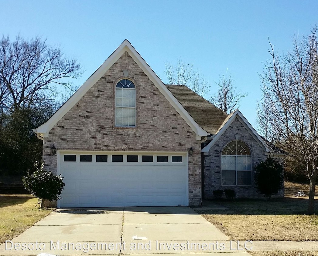 Primary Photo - 4 br, 2 bath House - 7051 Maple Grove