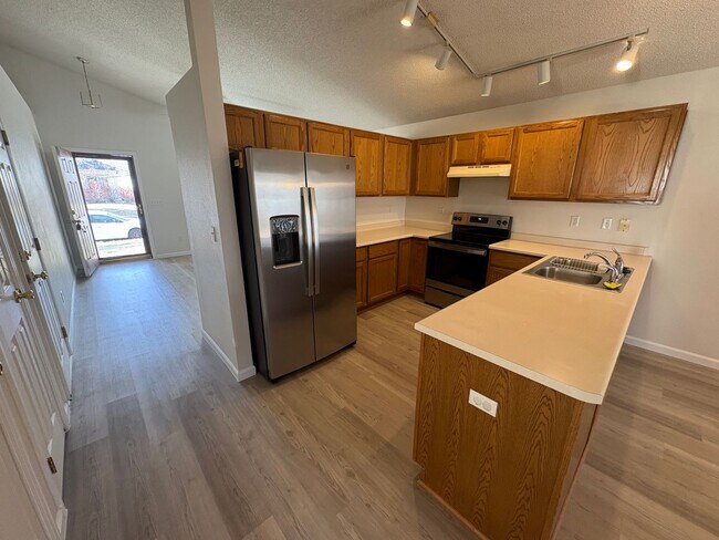 Building Photo - Ranch home in quiet neighborhood