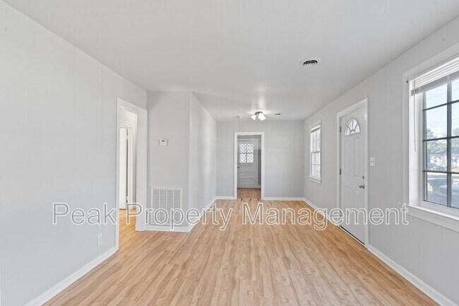 Foto del edificio - 115 S Holly Ave
