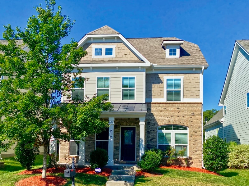 Primary Photo - 2121 Aventon Ln
