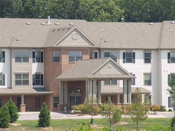 Building Photo - 820 Cleveland Rd E
