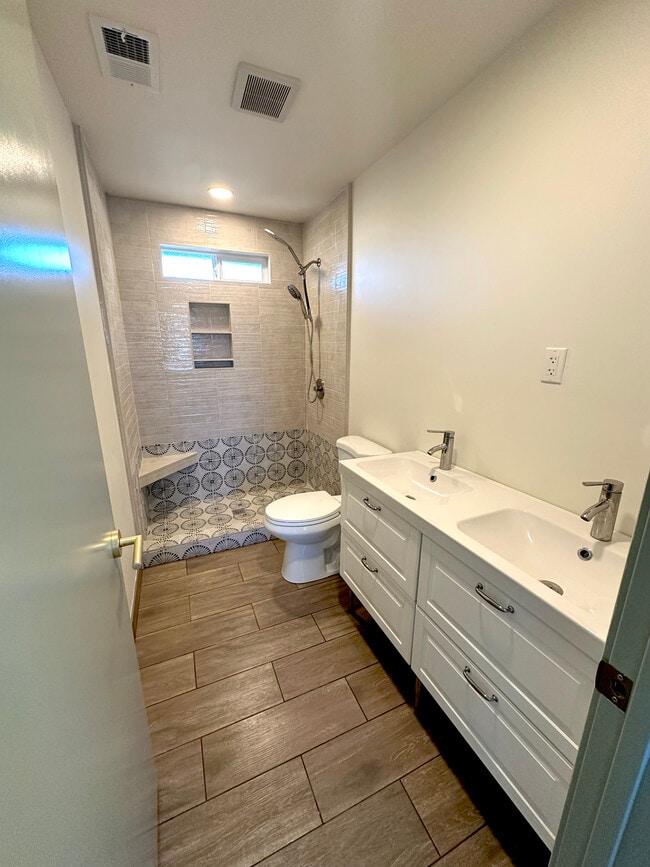 Foto del edificio - 11090 Sanchez St