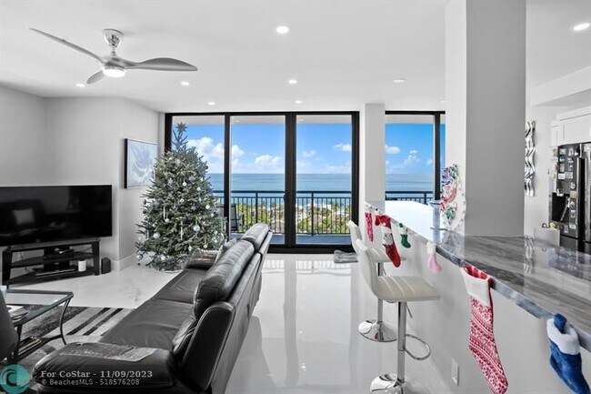 Foto del edificio - 3031 N Ocean Blvd