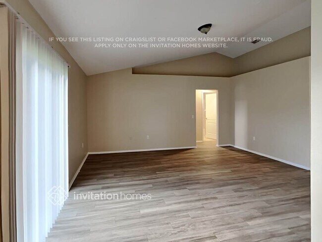 Foto del edificio - 122 Oak Run Dr