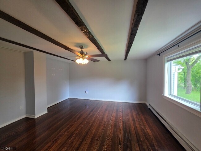 Foto del edificio - 693 Townsbury Rd