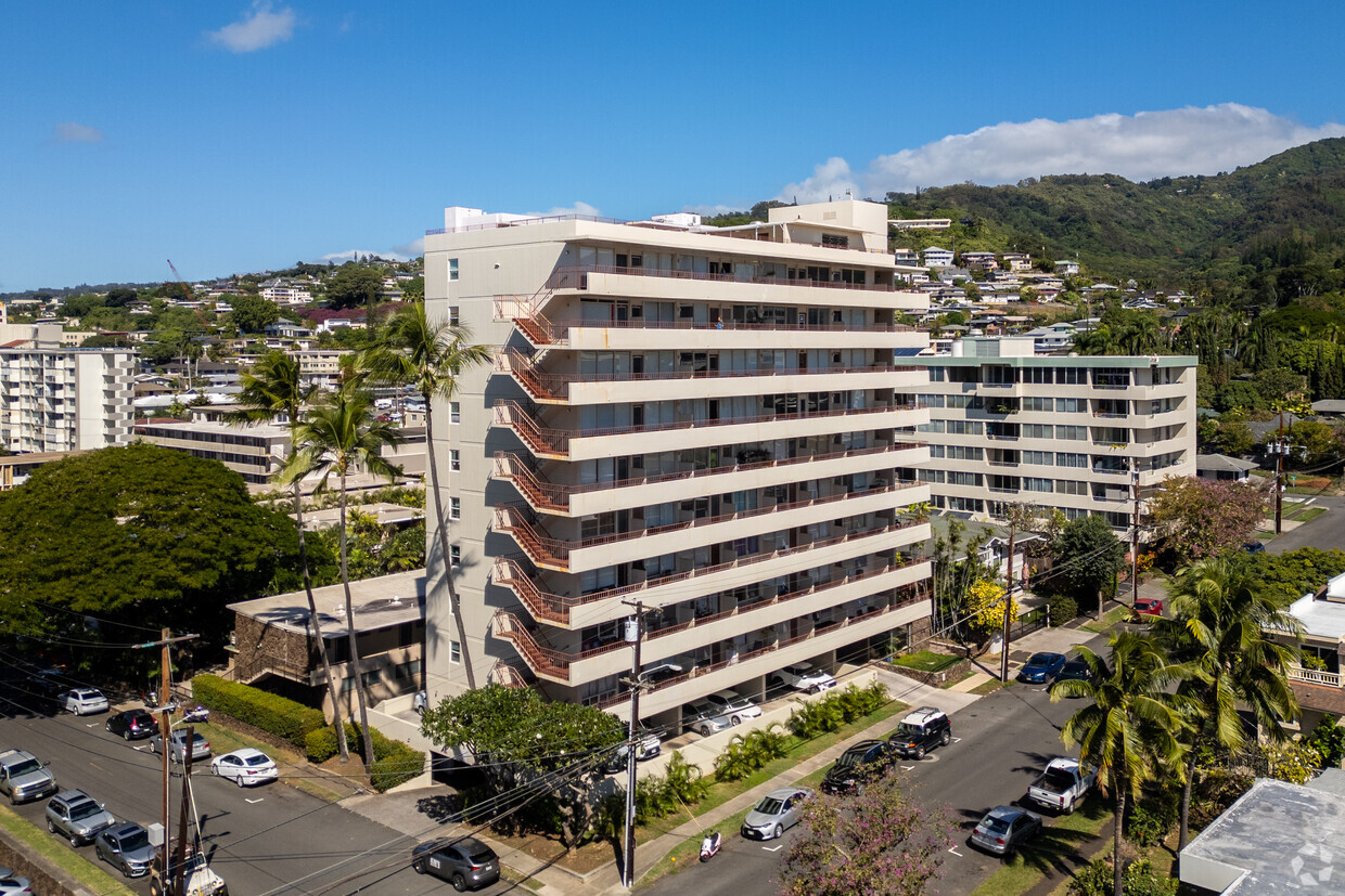 Primary Photo - The Oahuan Tower
