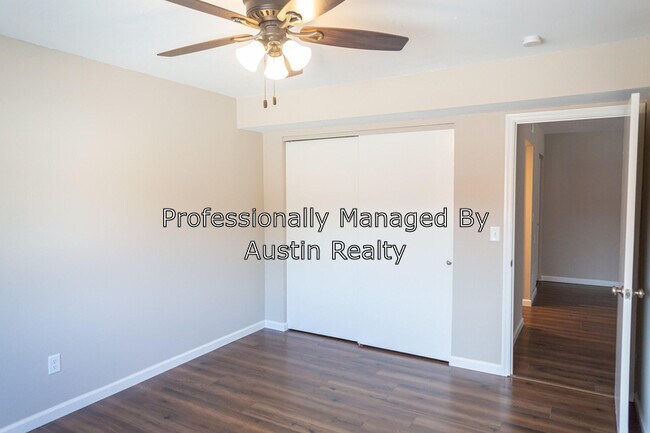 Building Photo - 5625 S Grand Blvd