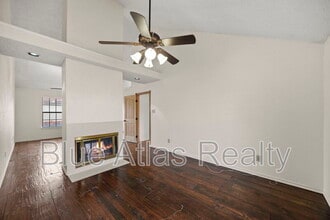 Building Photo - 609 Fiesta Cir