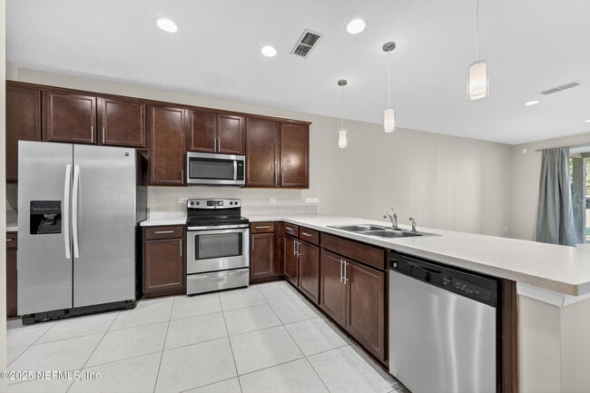 Foto del edificio - 3910 Buckthorne Dr