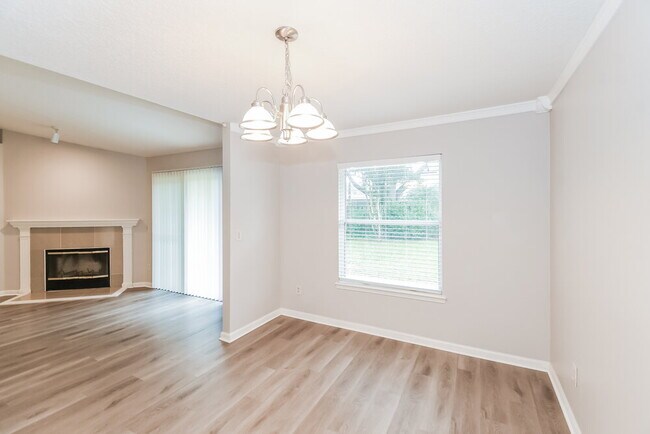 Foto del edificio - 552 Sparrow Branch Cir