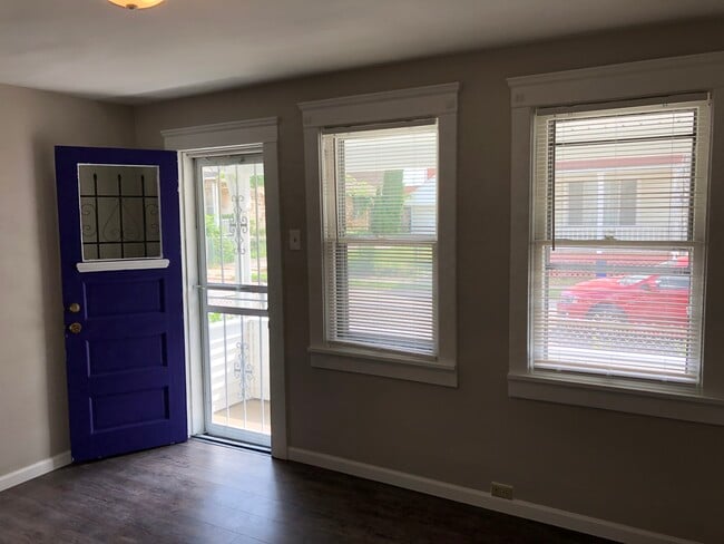 Building Photo - 1589 E 32nd St