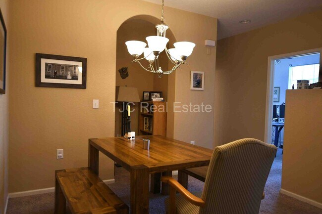 Building Photo - Stapleton Home For Rent