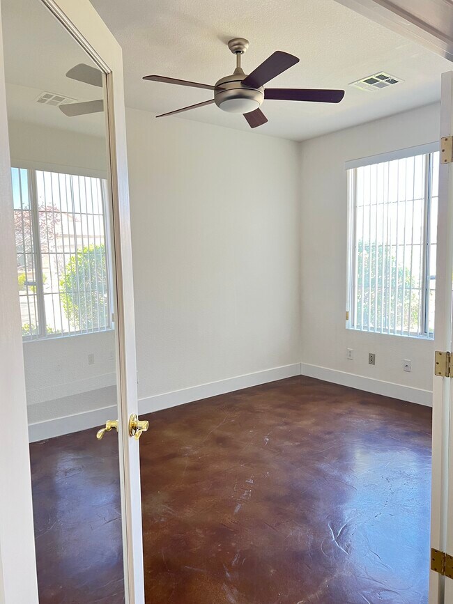 Building Photo - 4841 Graziano Ave