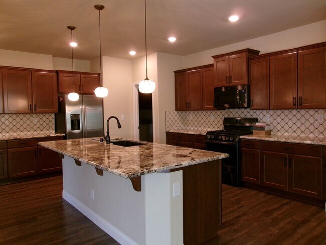 Building Photo - Beautiful 3bd, Office, 2 bath home in Spanish Springs