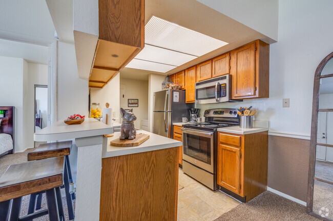 2BR, 2BA - 957SF - Kitchen - Sheridan Pond