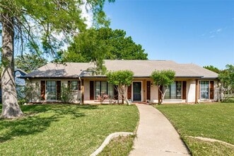 Building Photo - 3227 Rolling Knoll Dr