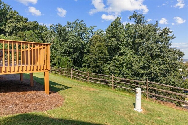 Building Photo - 324 General Wheeler Dr