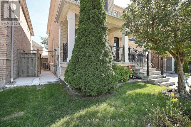 Photo du bâtiment - 3148 Velmar Dr