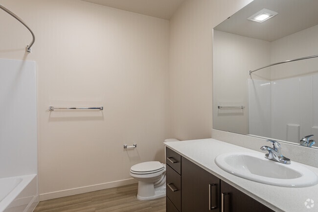 1BR, 1BA - 724SF - Stadium Apartments